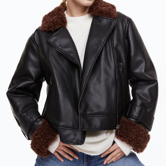 Black Biker jacket with a comfy teddy bear fabric on the inside - Picture 2 of 6